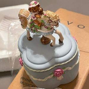 NIB Rhinestones Earrings In musical Keepsake Box Bear on top of carousel horse